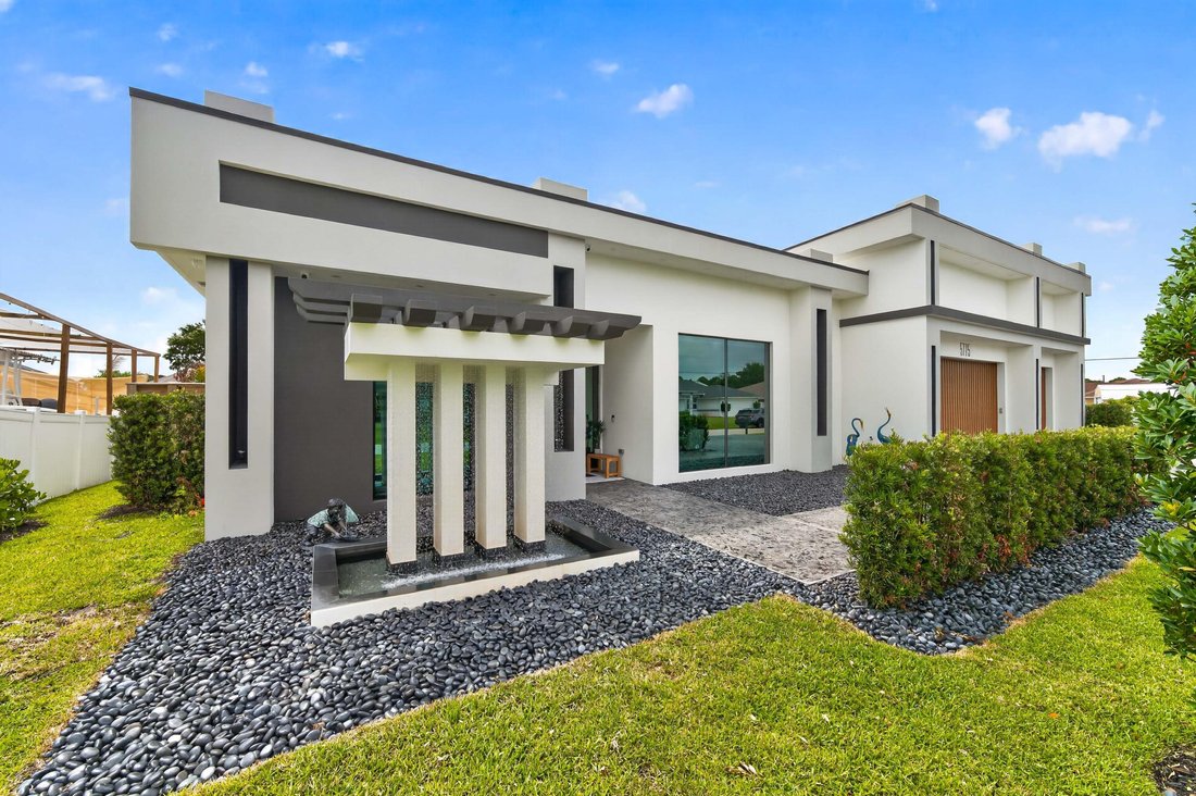 House in Port St. Lucie, Florida, United States 3 - 18079105