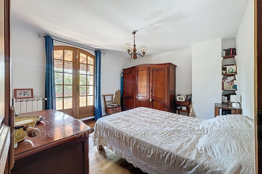 Villa in Puyloubier, Provence-Alpes-Côte d'Azur, France 5 - 18072357