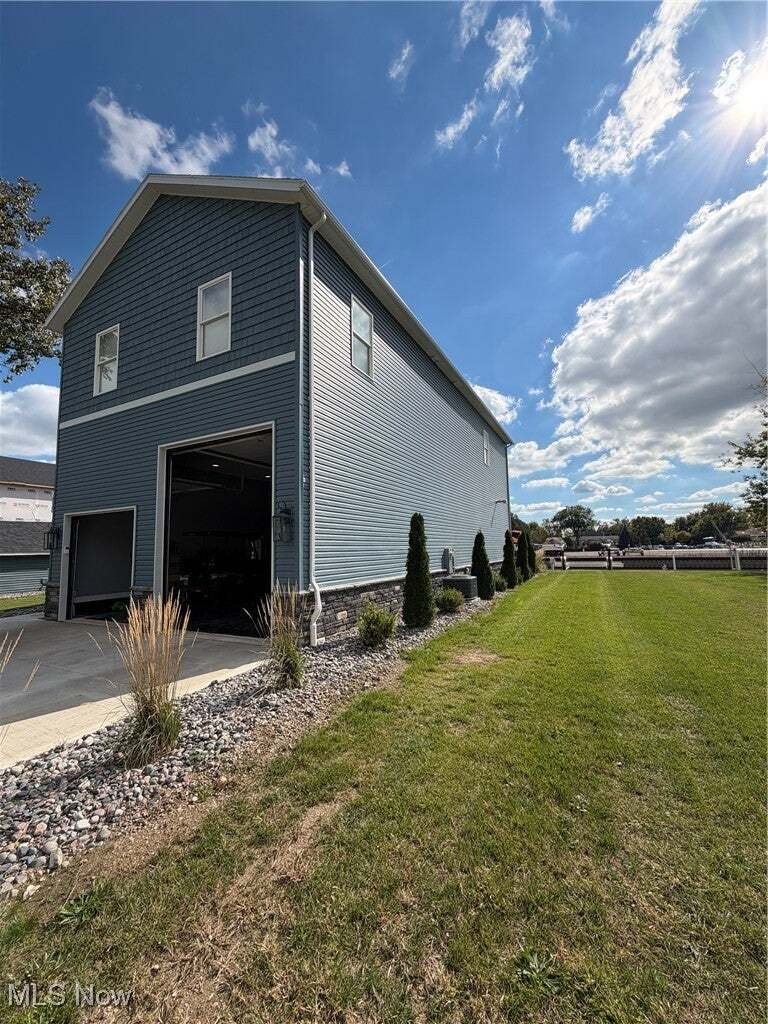 House in Port Clinton, Ohio, United States 4 - 16415922