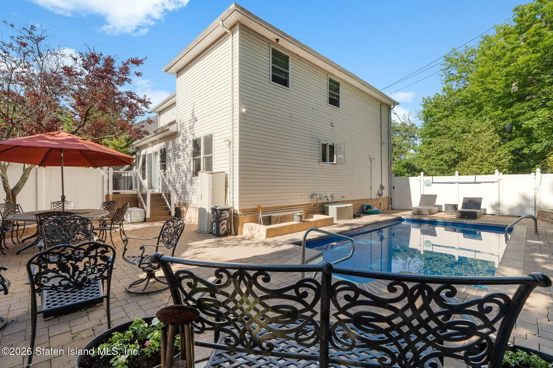 House in Staten Island, NY, United States 2 - 18071408