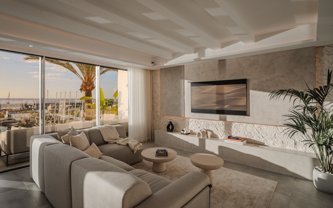 Penthouse in Puerto Banus, Marbella, Spain 4 - 18079481