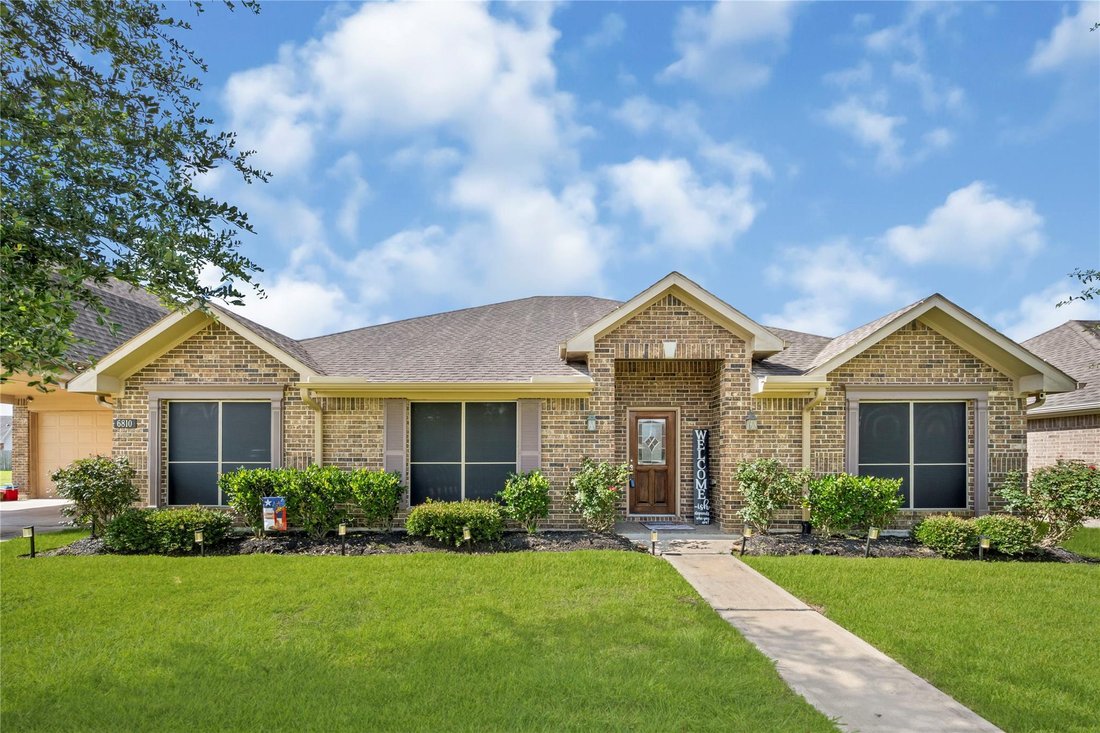 House in Manvel, Texas, United States 2 - 18075854