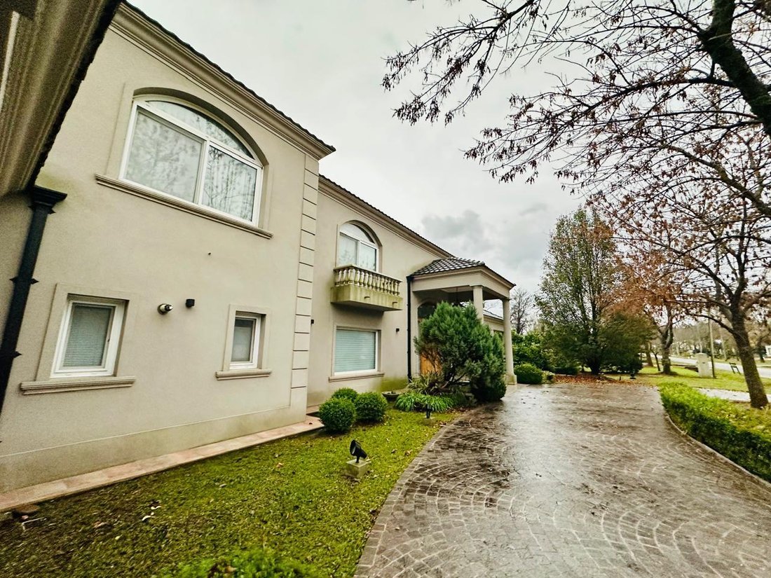 House in San Vicente, Buenos Aires Province, Argentina 2 - 18073266