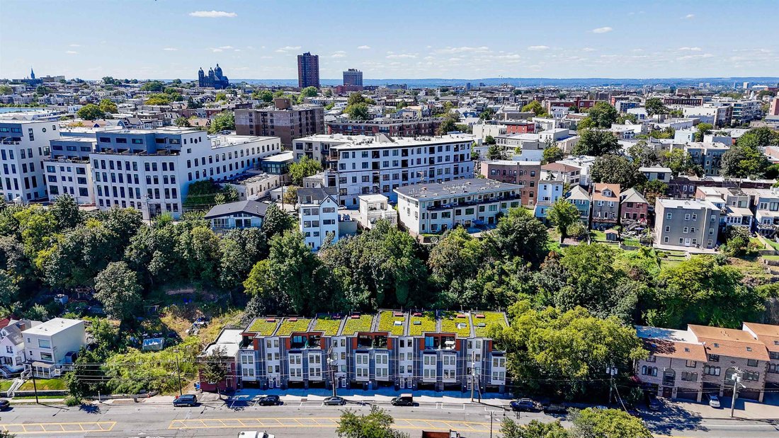 Condo in Weehawken, New Jersey, United States 3 - 18076020