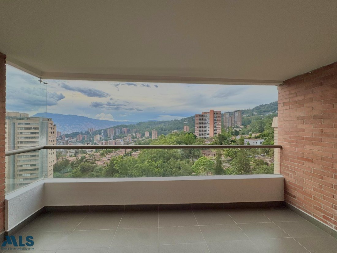 Apartment in Medellín, Antioquia, Colombia 4 - 18079457