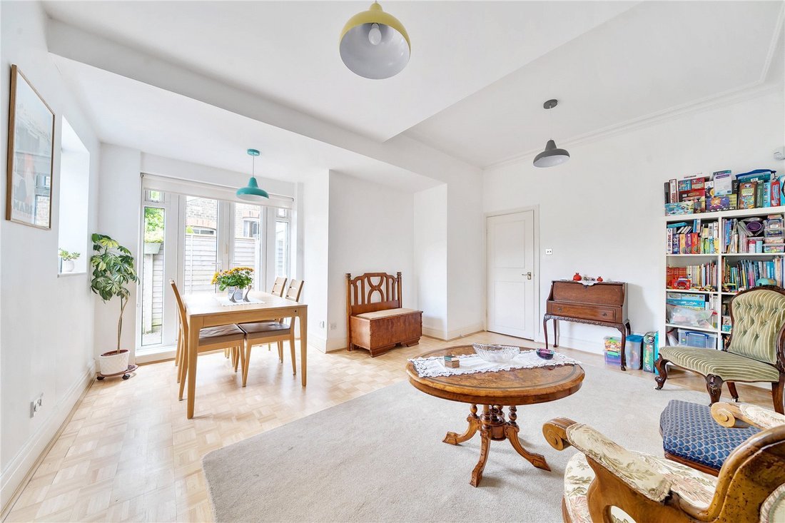 Apartment in Colney Hatch, Barnet, England 2 - 18074470