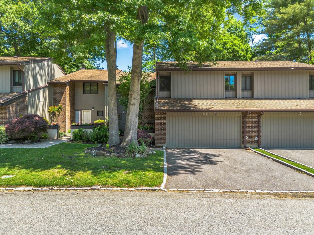 Condo in Jericho, New York, United States 5 - 18071495