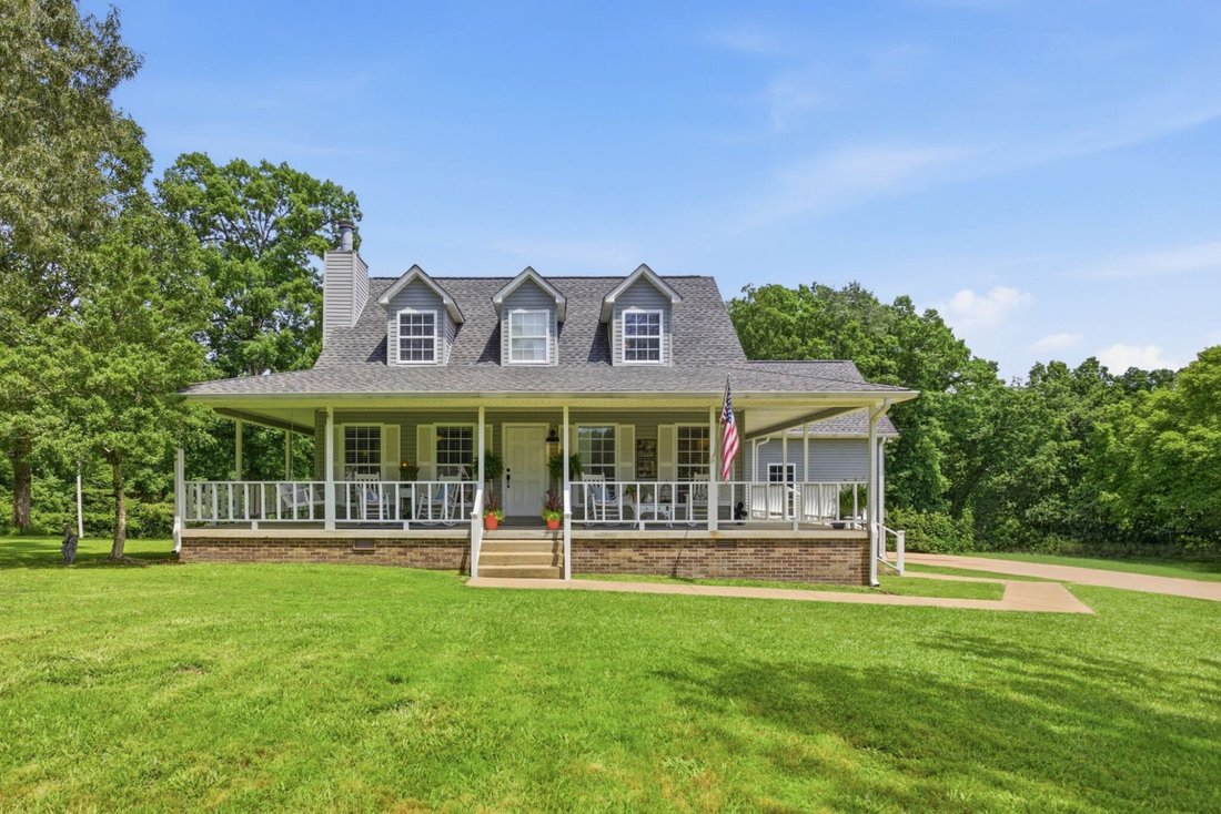 House in Hohenwald, Tennessee, United States 3 - 18078565