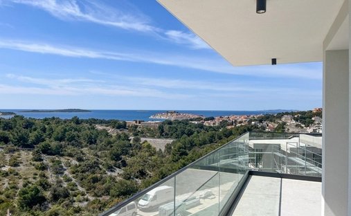 Apartment in Primosten, Sibenik-Knin County, Croatia 1