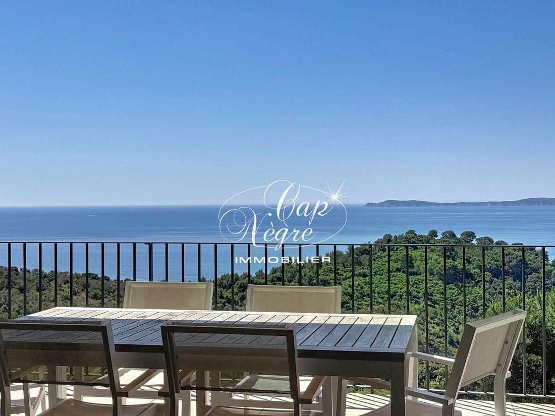 House in Rayol-Canadel-sur-Mer, Provence-Alpes-Côte d'Azur, France 3 - 18075494