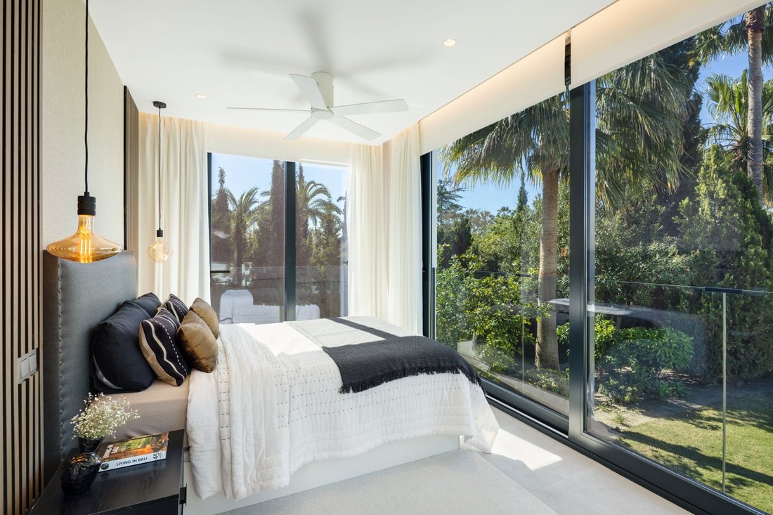 Villa in Puerto Banus, Marbella, Spain 5 - 18072826