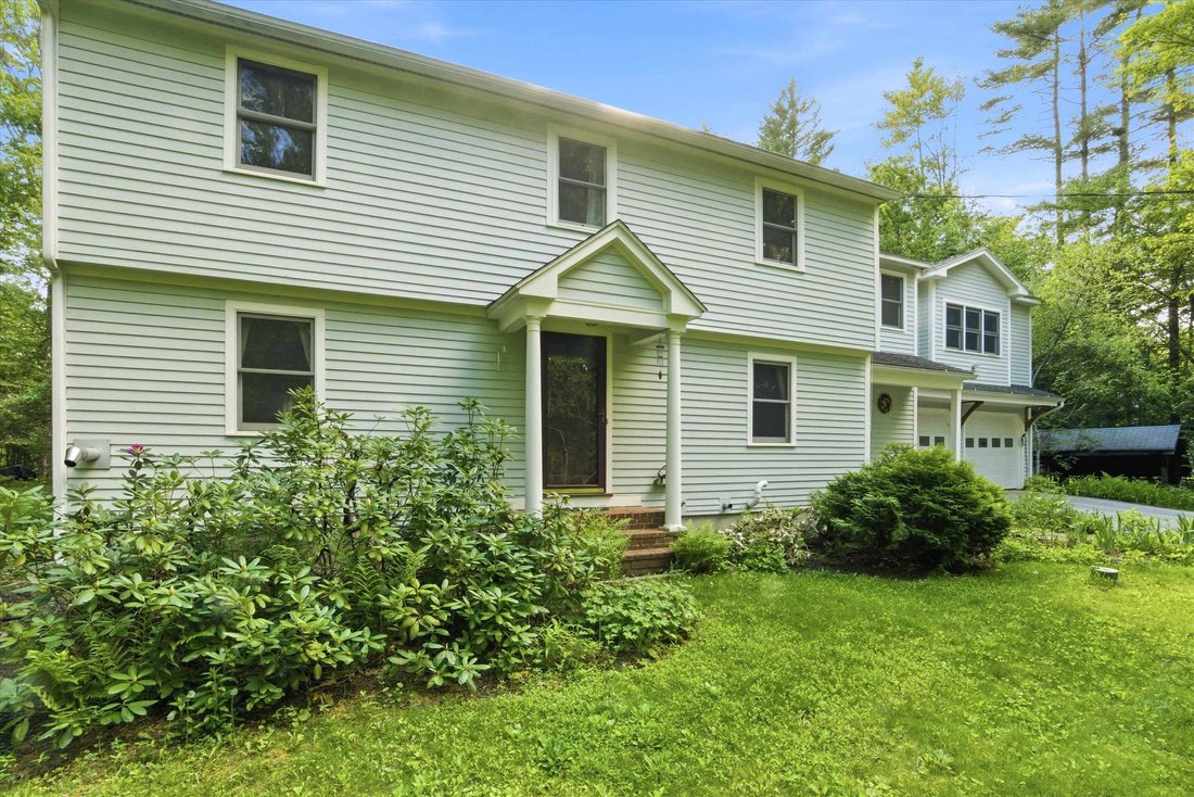House in Bow, New Hampshire, United States 2 - 18072002
