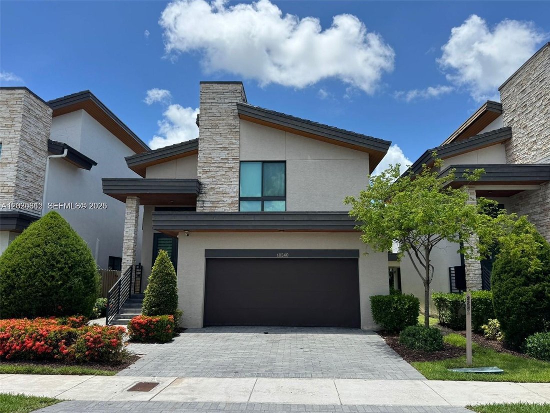 House in Doral, Florida, United States 1 - 18074899