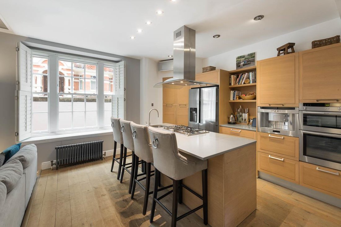 Apartment in Brompton, Kensington And Chelsea, England 3 - 18072714