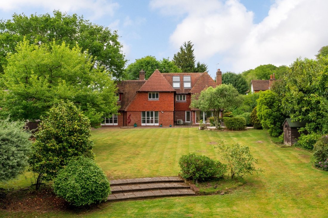 House in Cold Ash, England 1 - 18078708