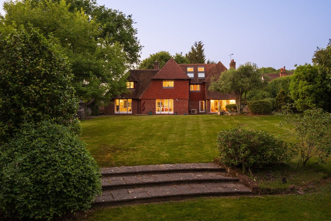 House in Cold Ash, England 5 - 18078708