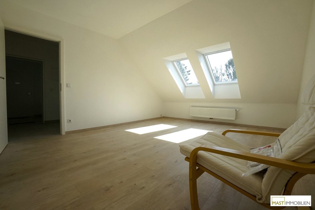 Vienna, Wien, Austria 2 - 18073501