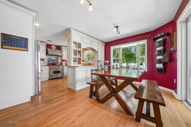 House in Springfield Township, New Jersey, United States 4 - 18072077