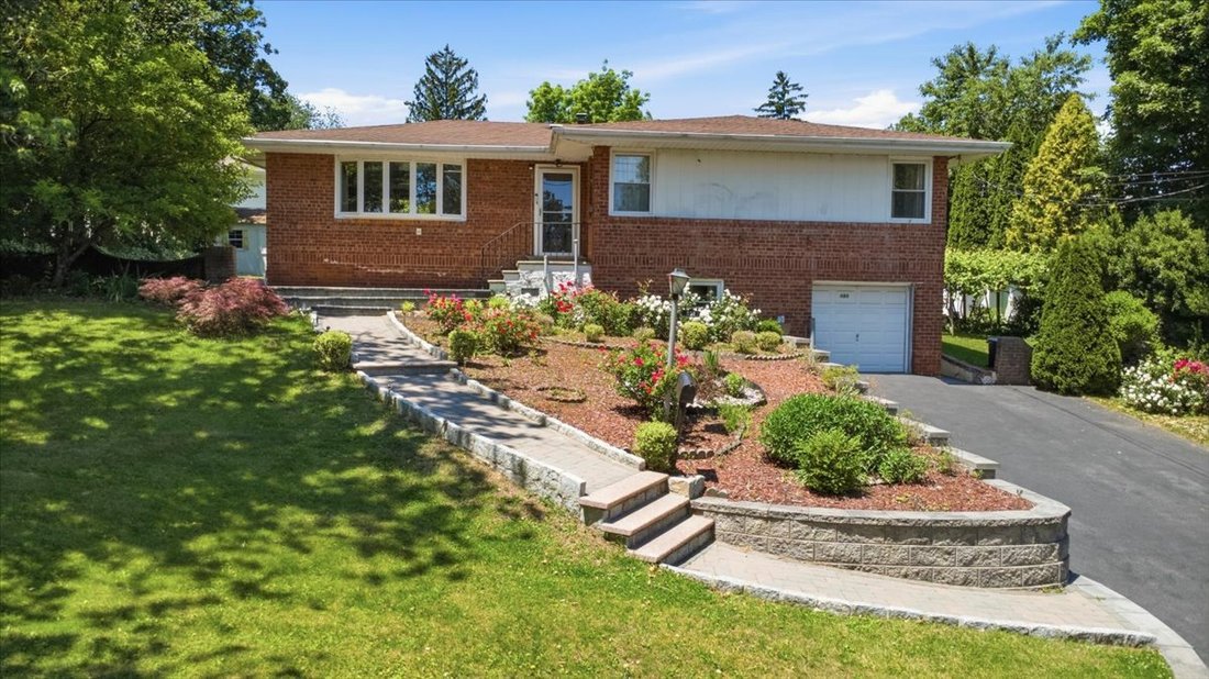 House in Yonkers, New York, United States 1 - 18072931
