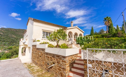 Villa à Rayol-Canadel-sur-Mer, Provence-Alpes-Côte d'Azur, France 1