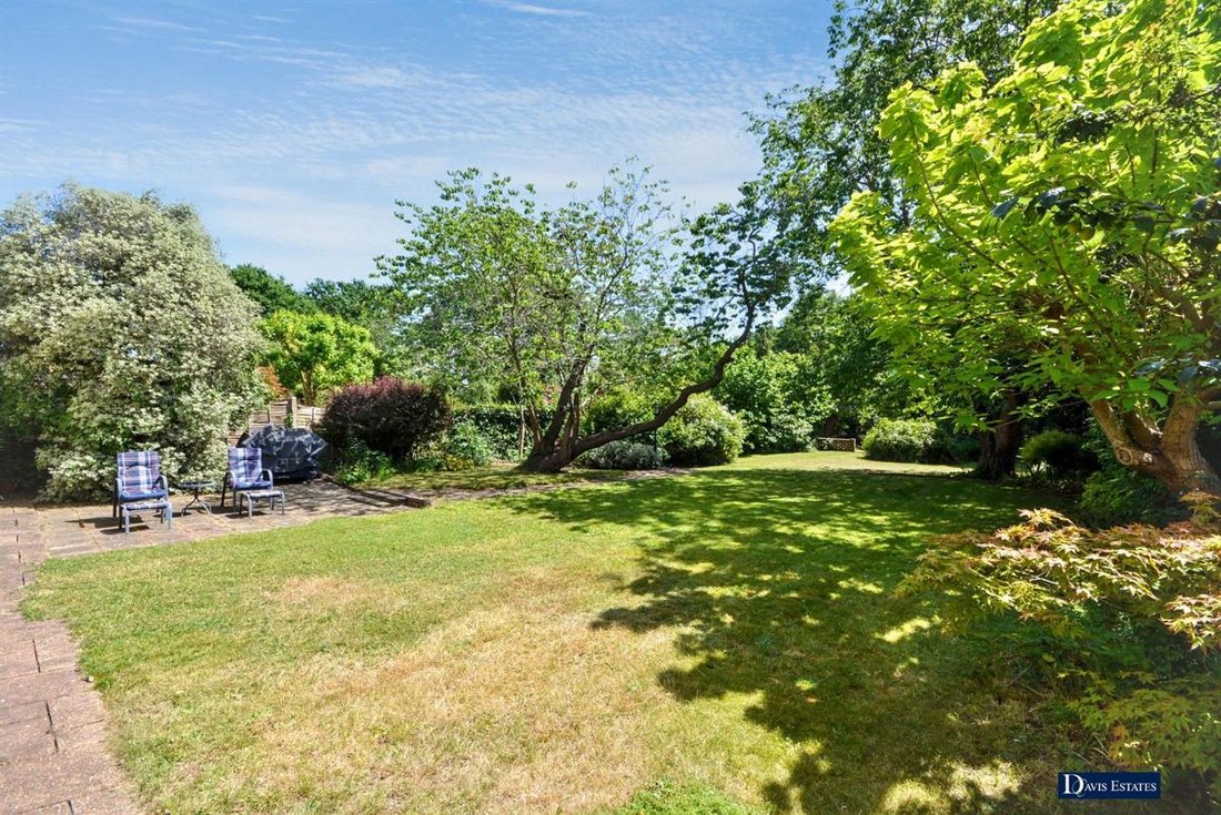 House in Emerson Park, Romford, England 4 - 18071617