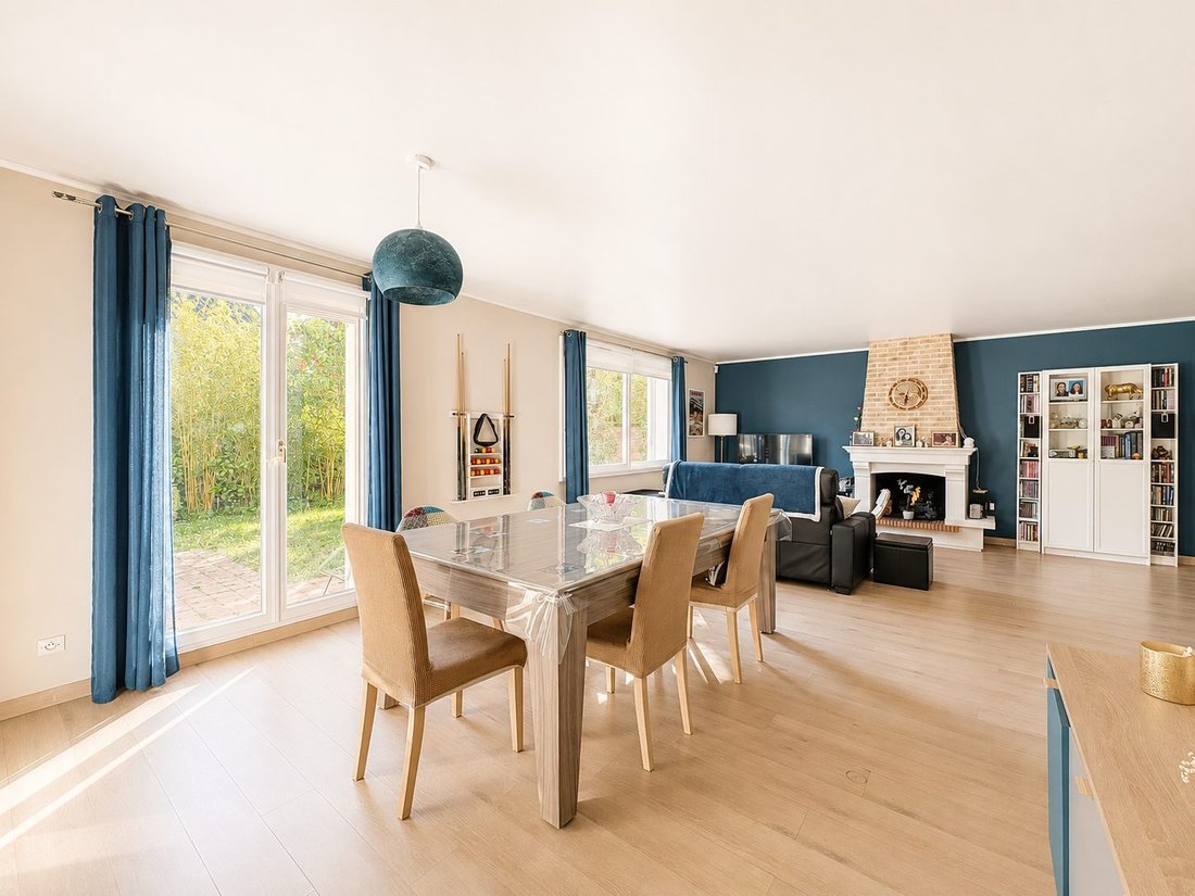 House in Osny, Ile-de-France, France 3 - 18078001