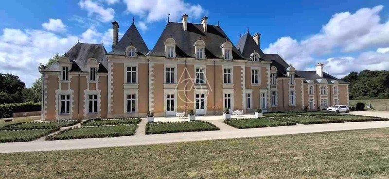 Château à Poitiers, Nouvelle-Aquitaine, France 2 - 16054356