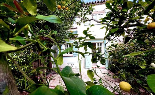 House in Croix des Gardes, Cannes, France 1