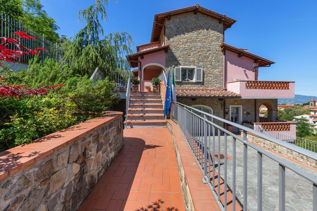 House in Borgo a Cascia, Reggello, Tuscany 2 - 18079684