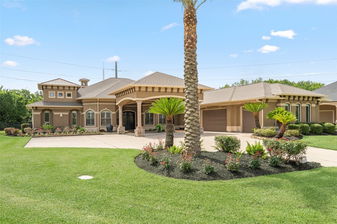 House in Friendswood, Texas, United States 2 - 18074174
