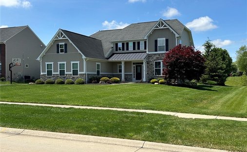 House in Avon, Ohio, United States 1