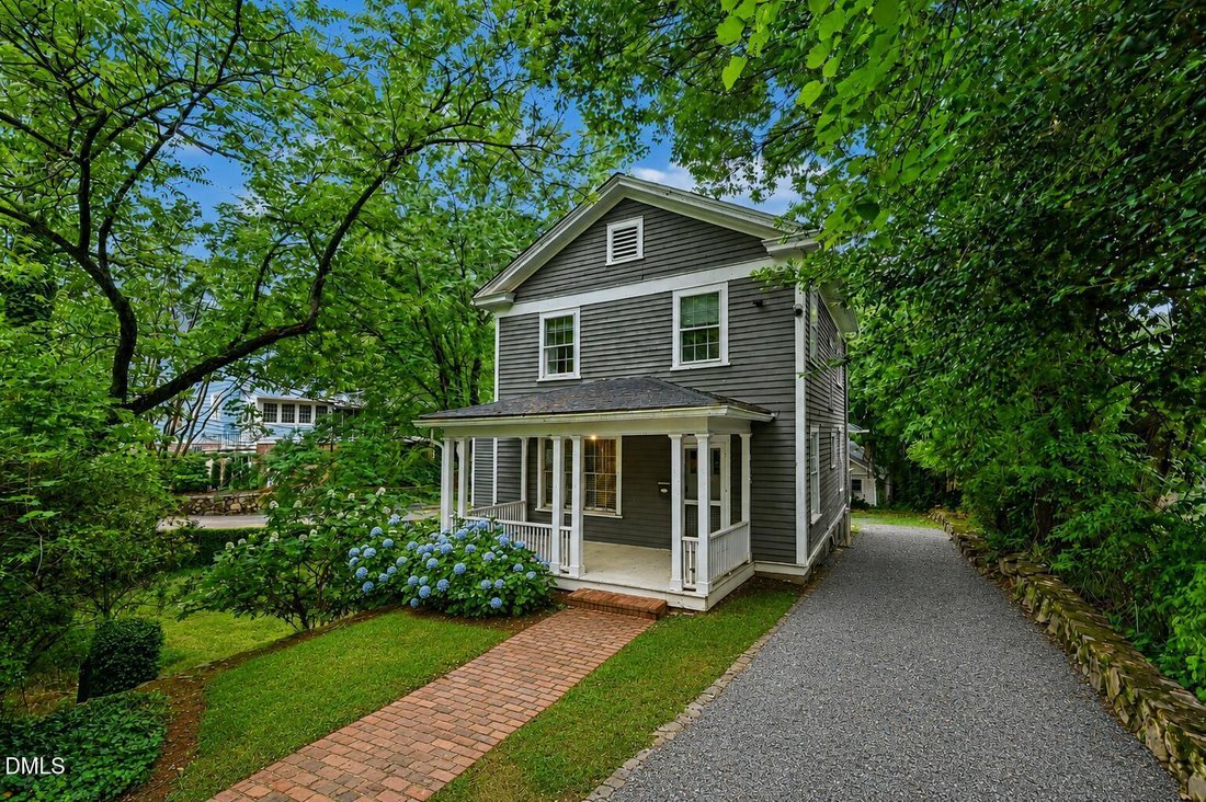 House in Chapel Hill, North Carolina, United States 1 - 18002025