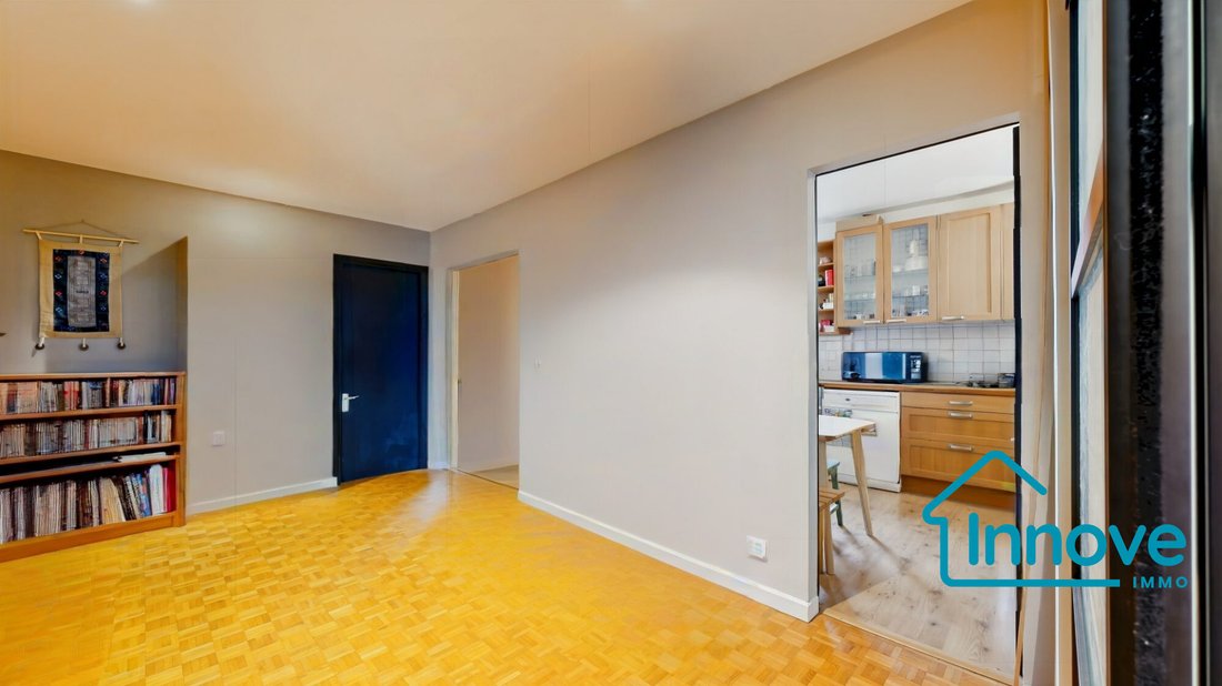 Apartment in Domaine National du Château, Versailles, France 3 - 17143904