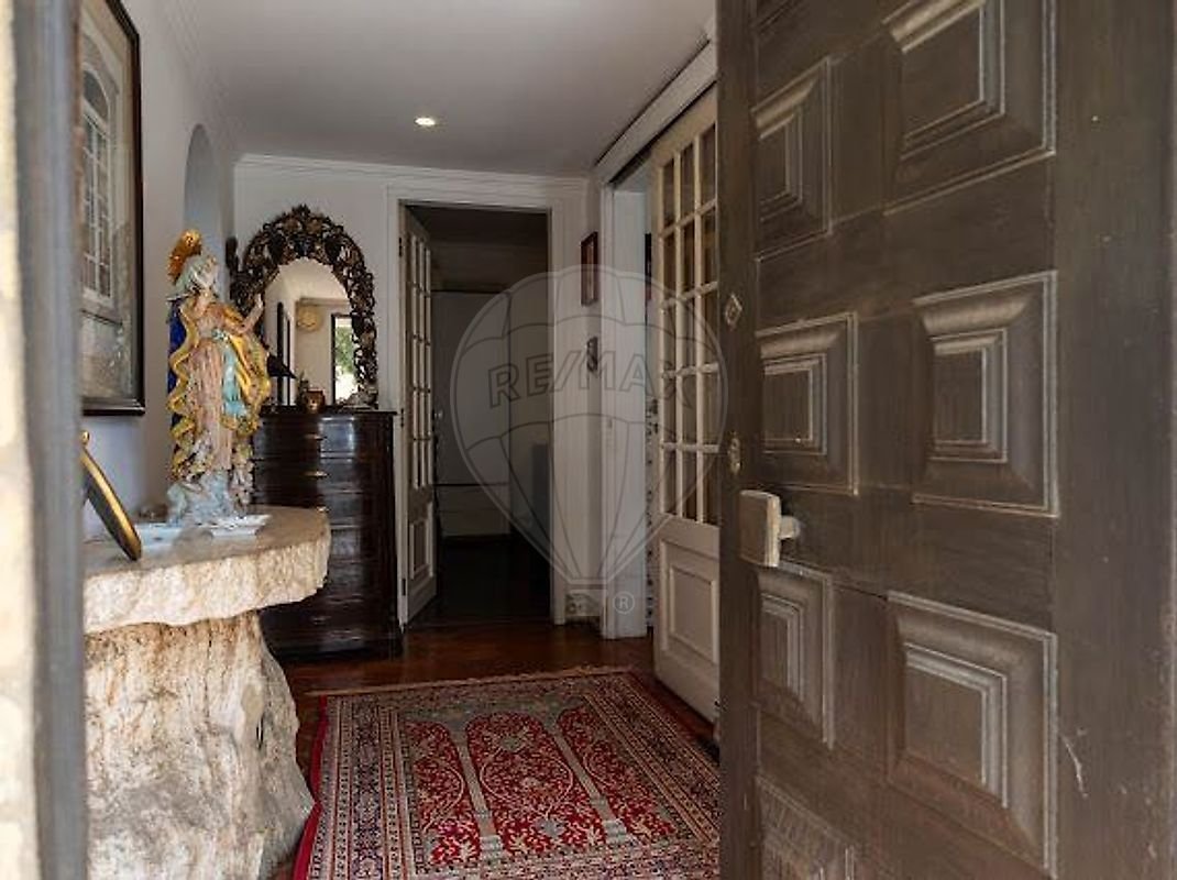 House in Carnaxide e Queijas, Lisbon, Portugal 1 - 18072859