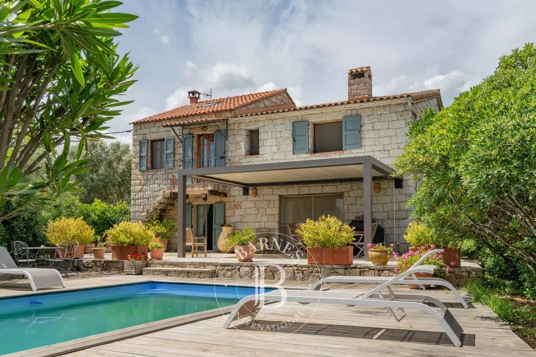 House in San-Gavino-di-Carbini, Corsica, France 2 - 18073429