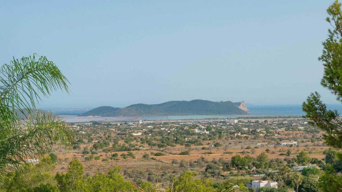 Villa in Ibiza Town, Balearic Islands, Spain 3 - 18071360