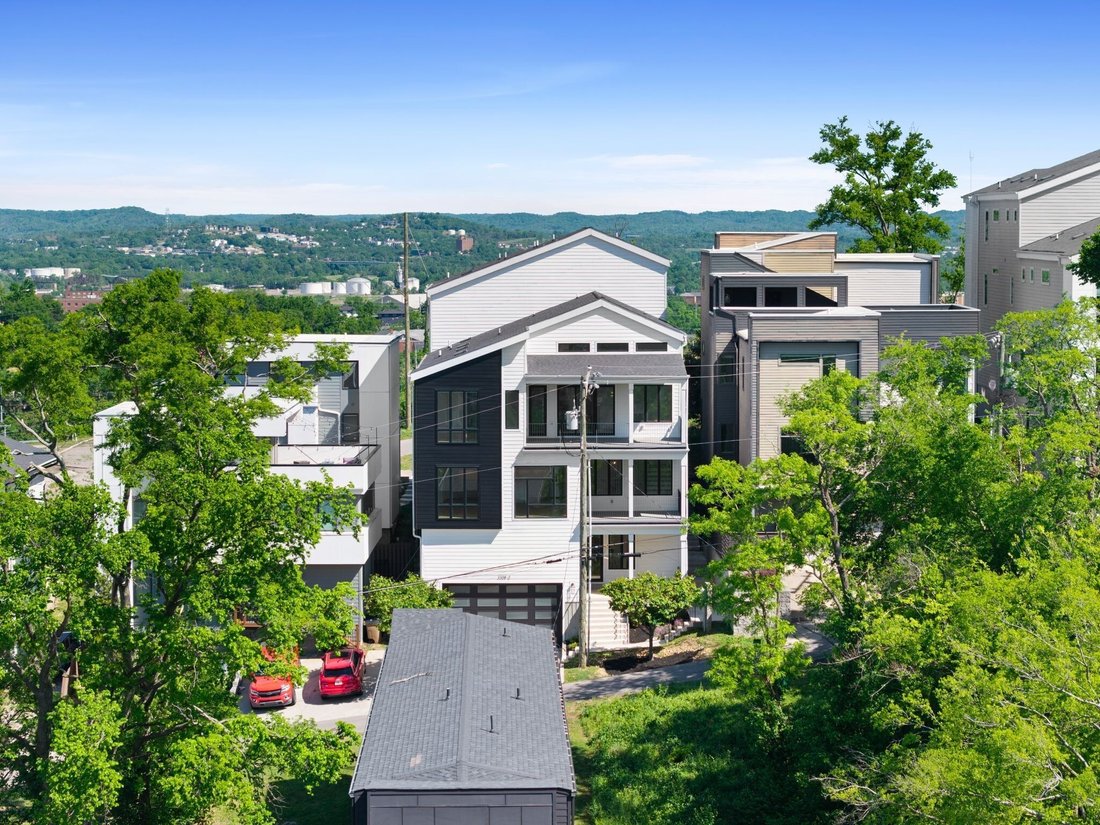 Co Op in Nashville, Tennessee, United States 2 - 18076232