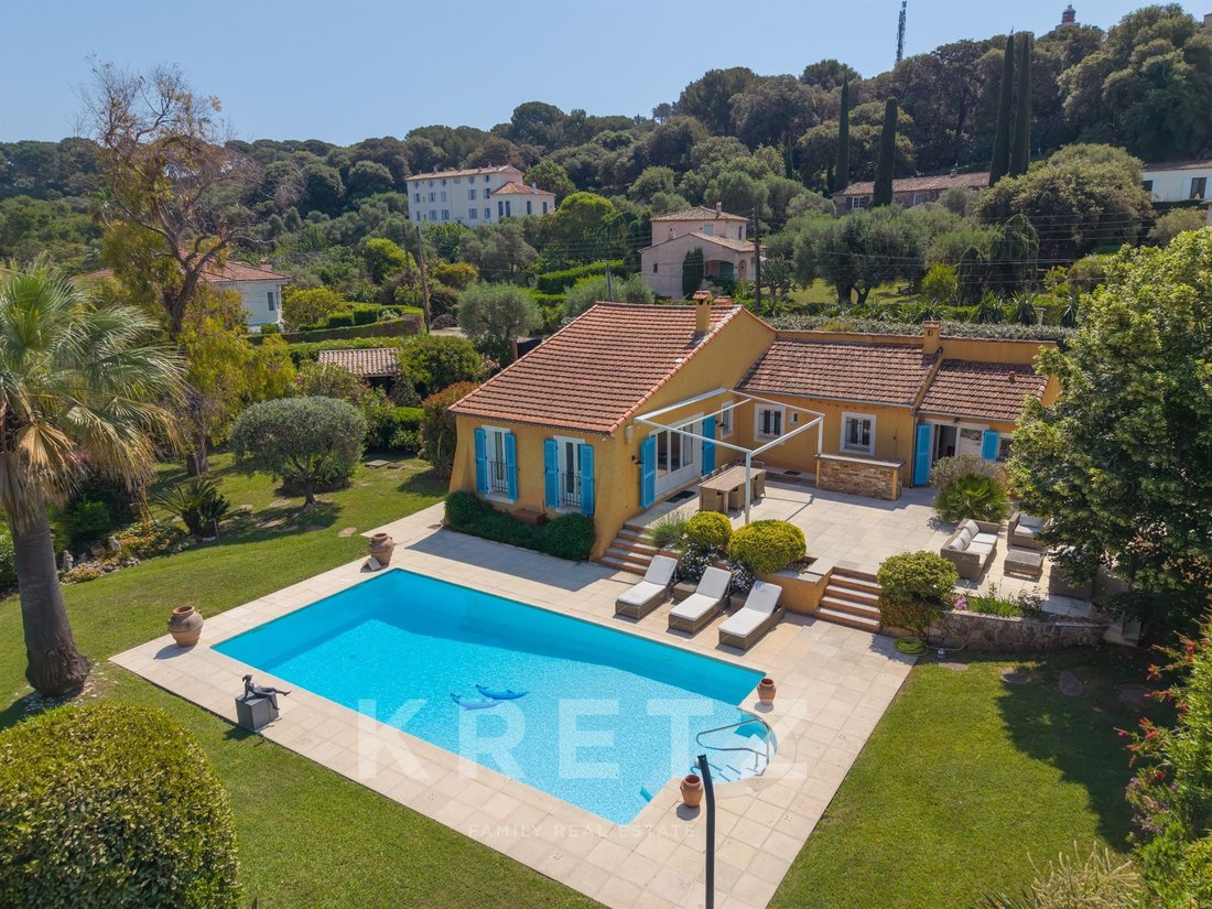 House in Antibes, Provence-Alpes-Côte d'Azur, France 1 - 18076939