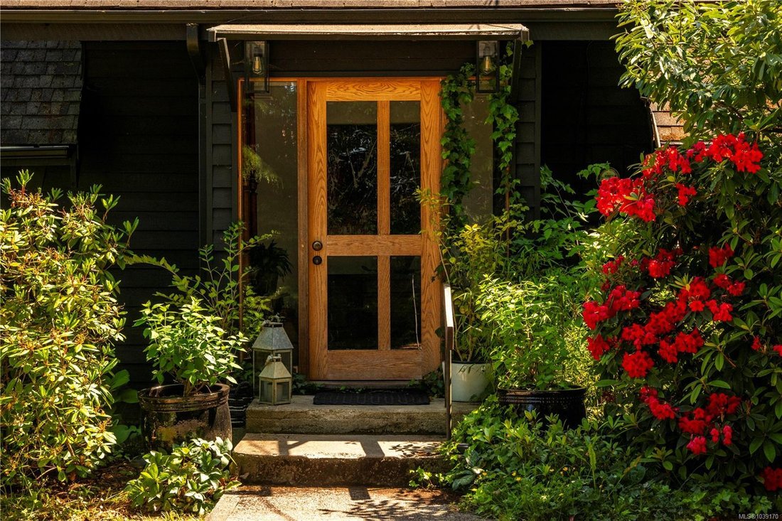 House in Long Harbour, British Columbia, Canada 3 - 18076699
