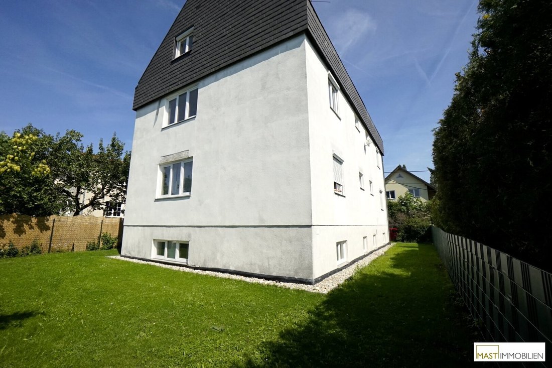 Vienna, Wien, Austria 1 - 18073501