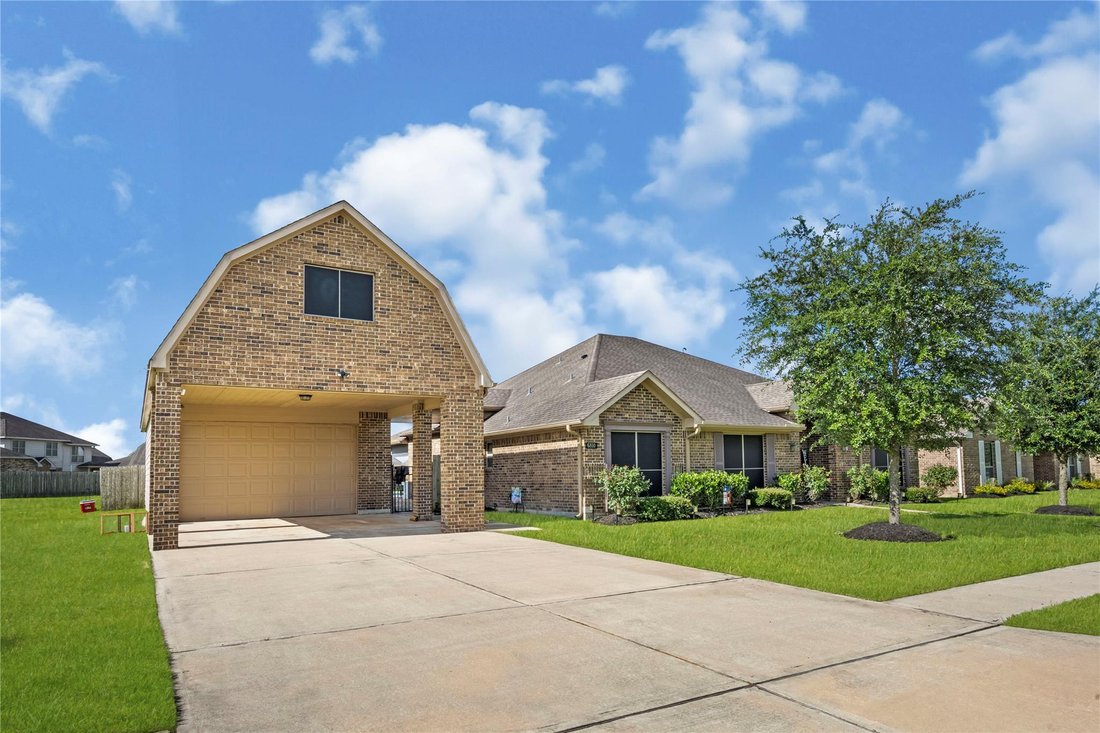 House in Manvel, Texas, United States 3 - 18075854