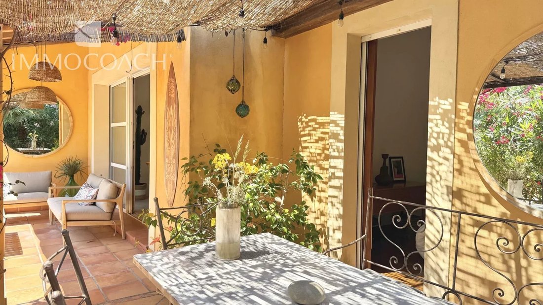 House in Hyeres, Provence-Alpes-Côte d'Azur, France 3 - 18072961