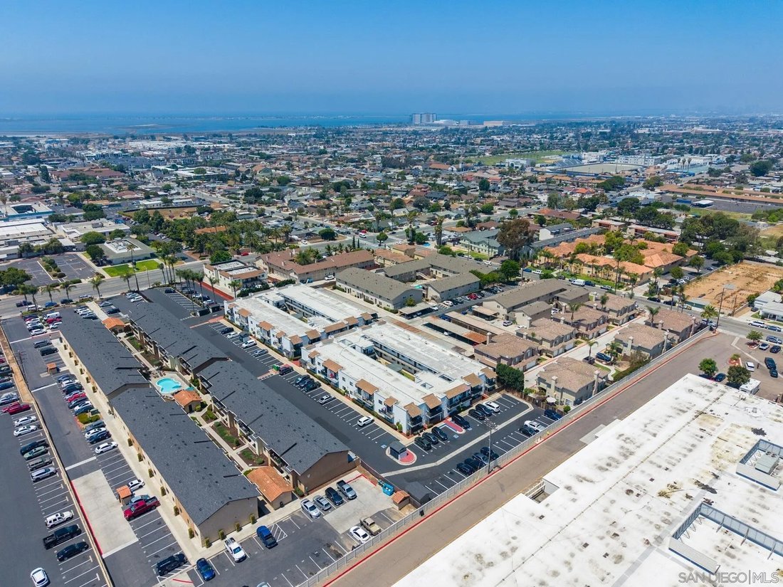 Chula Vista, California, United States 4 - 18075224