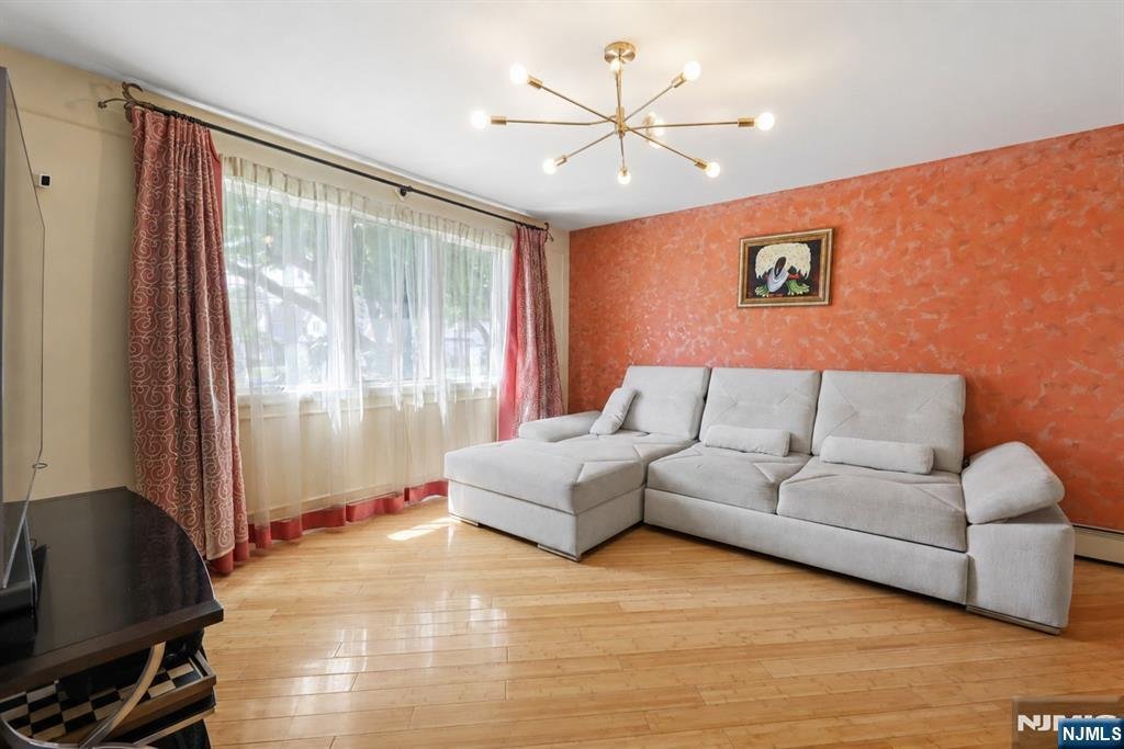 Fair Lawn, New Jersey, United States 2 - 18076486