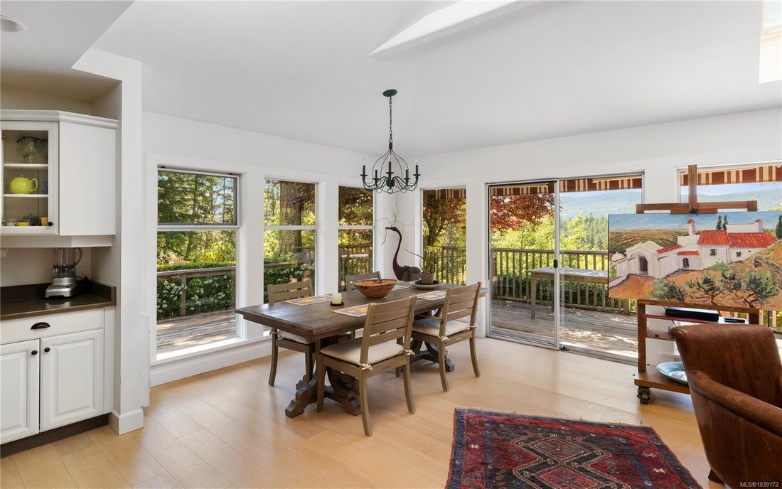 House in Saltspring Island, British Columbia, Canada 5 - 18076689