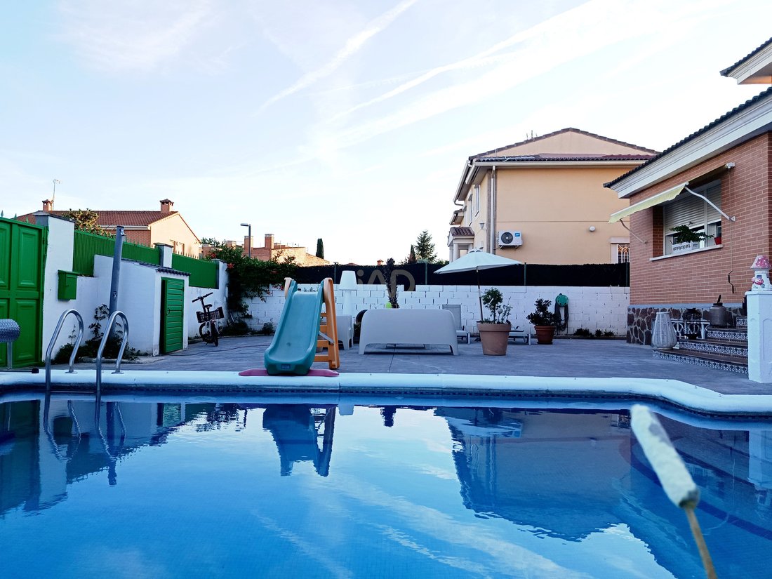Townhouse in Meco, Comunidad de Madrid, Spain 2 - 17303445
