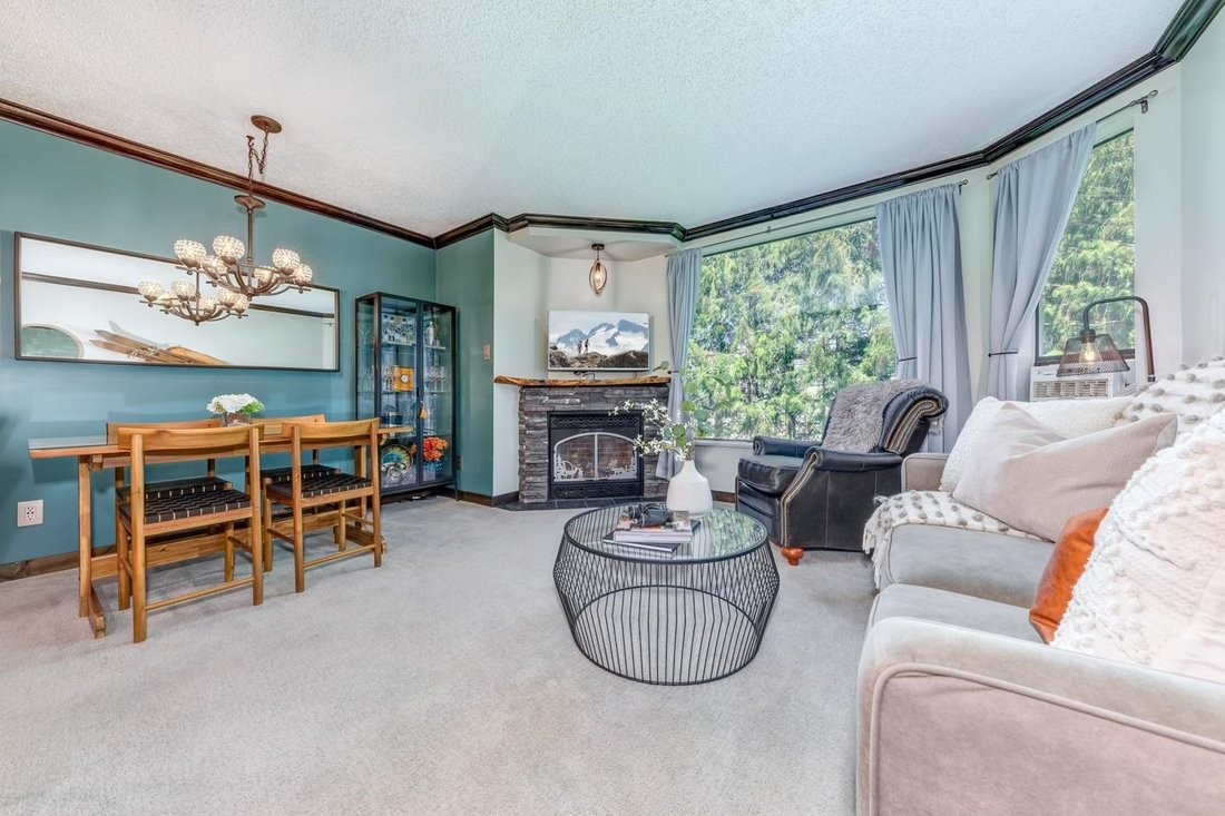 Condo in Whistler, British Columbia, Canada 3 - 18076630