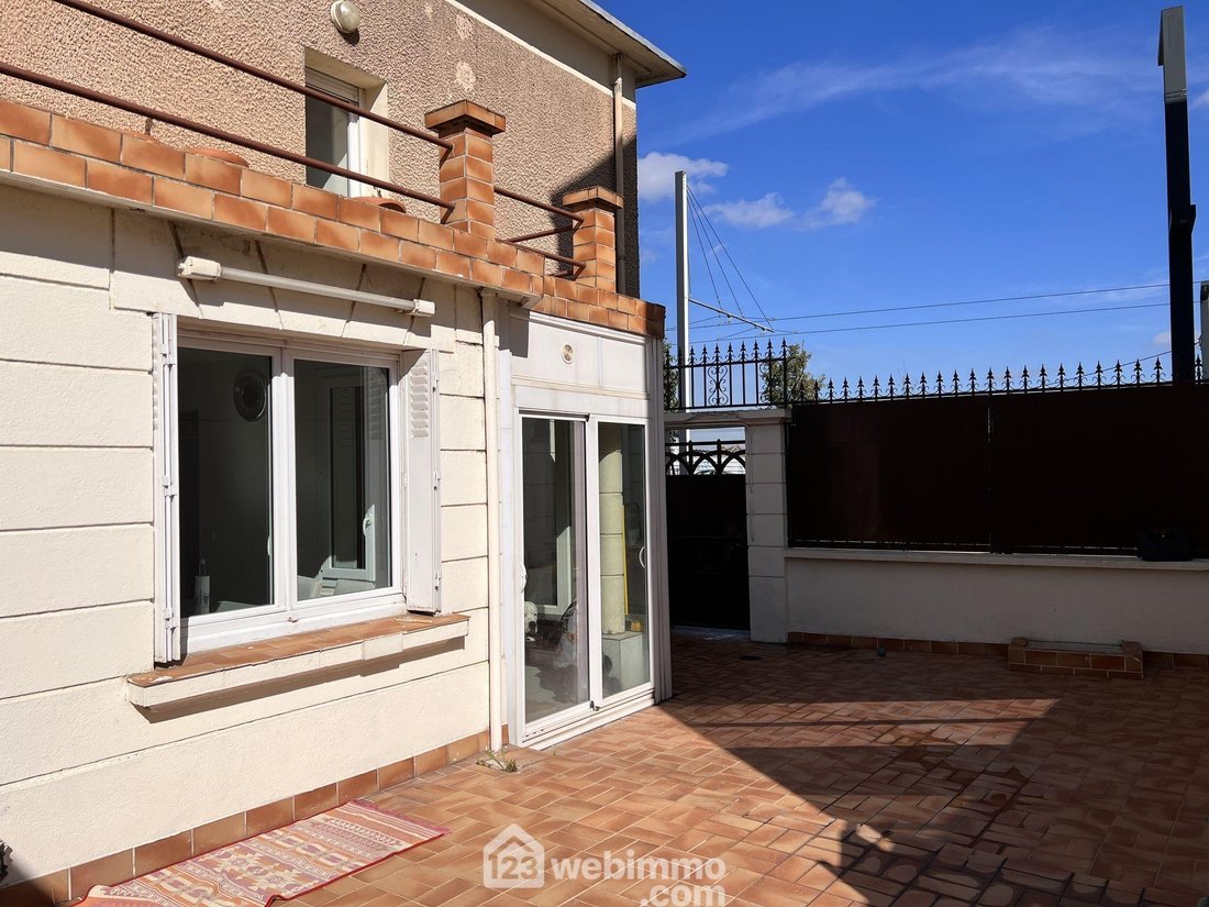 Villa in Vitry-sur-Seine, Ile-de-France, France 2 - 18073113
