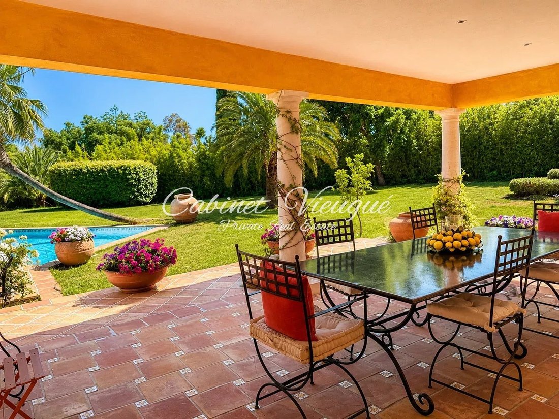 Villa in Grimaud, Provence-Alpes-Côte d'Azur, France 3 - 18075457
