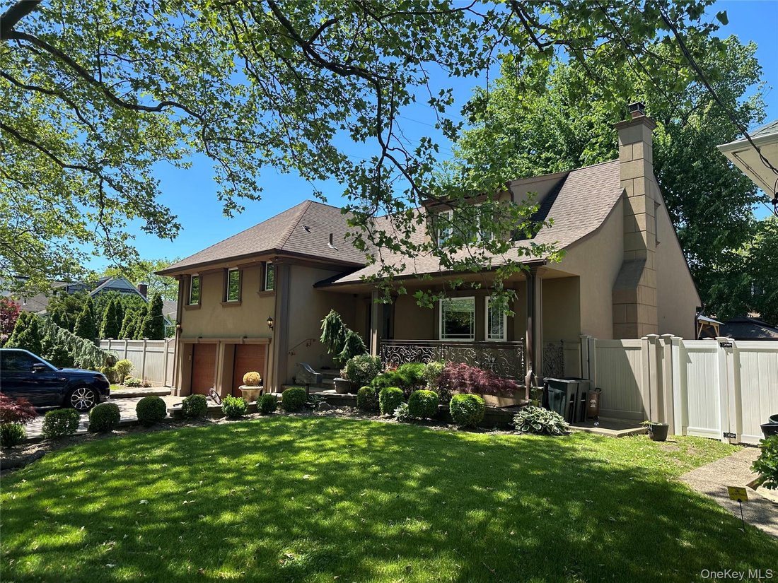 House in Woodmere, New York, United States 1 - 18078895